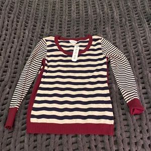 NWT woman’s Olive + Oak top